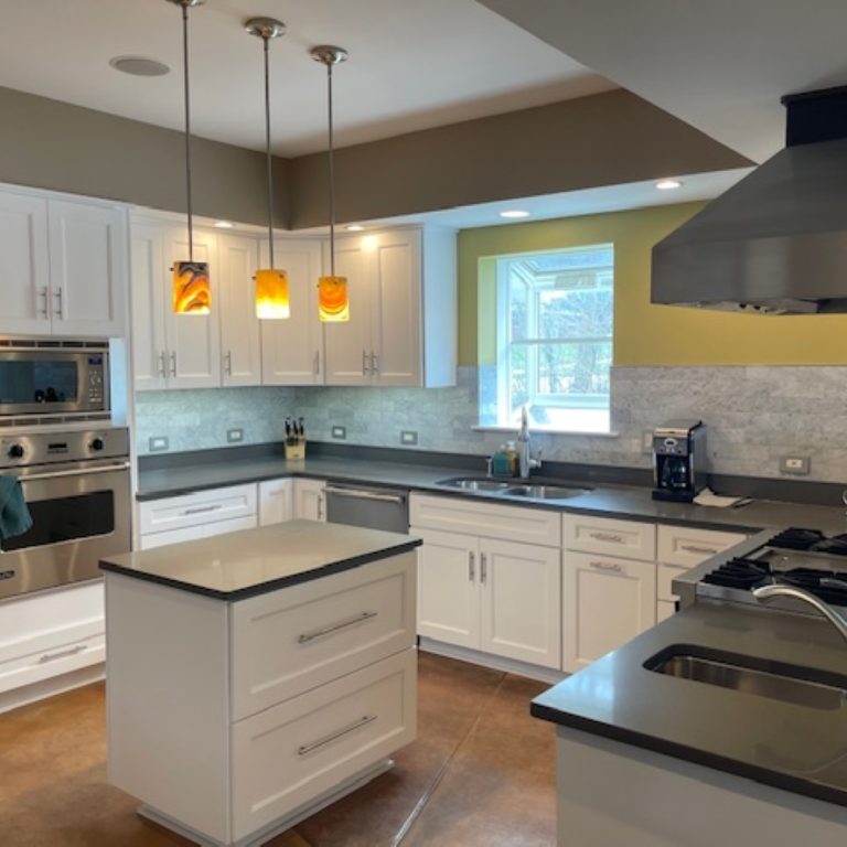 Cabinet Resurfacing in Antioch IL cabinet resurfacing in Antioch, kitchen cabinet refacing Antioch WI, custom cabinets Southeastern WI